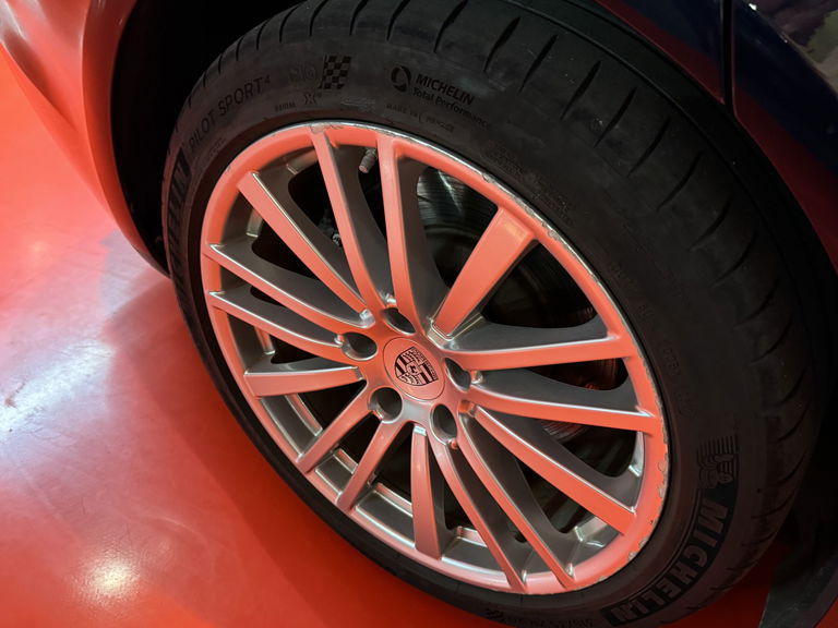 Porsche Panamera 4 E-Hybrid