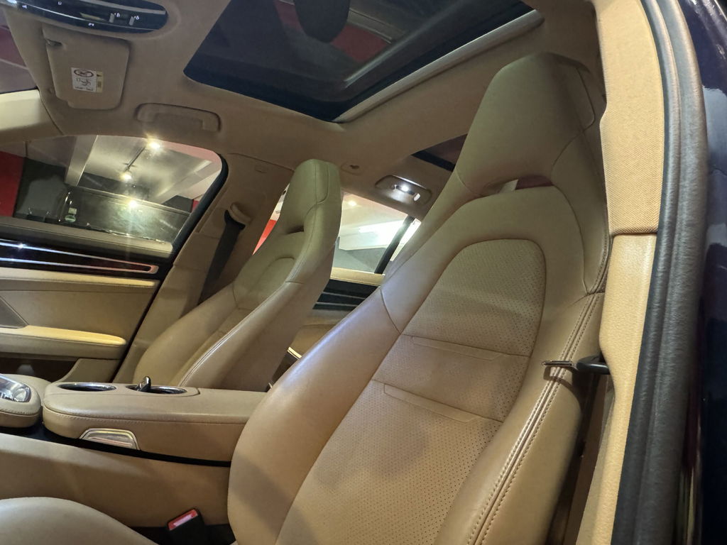 Porsche Panamera 4 E-Hybrid