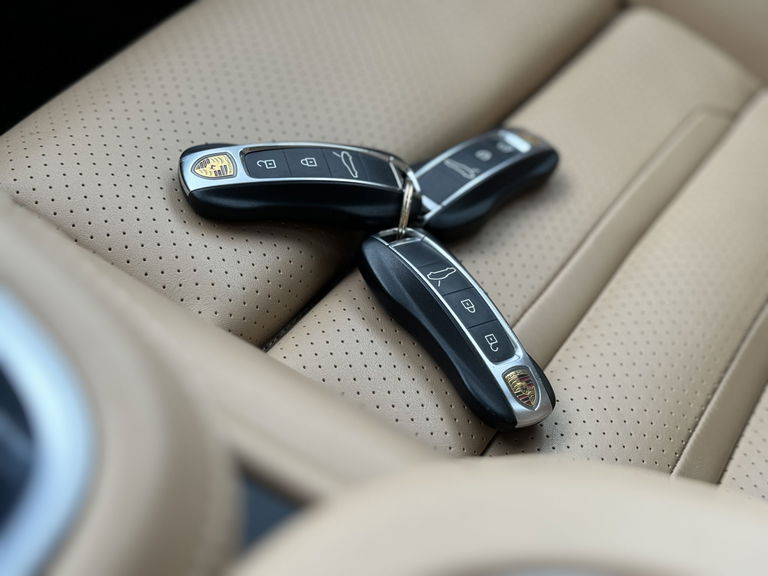 Porsche Panamera 4 E-Hybrid