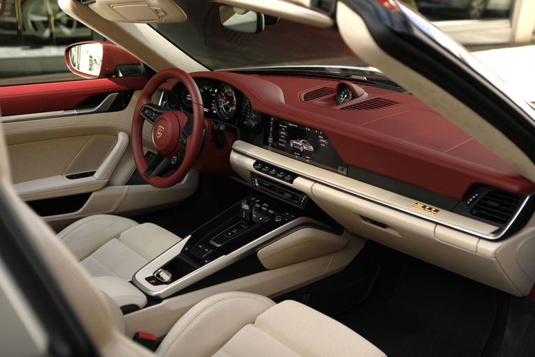 Porsche 992 Heritage Design Edition