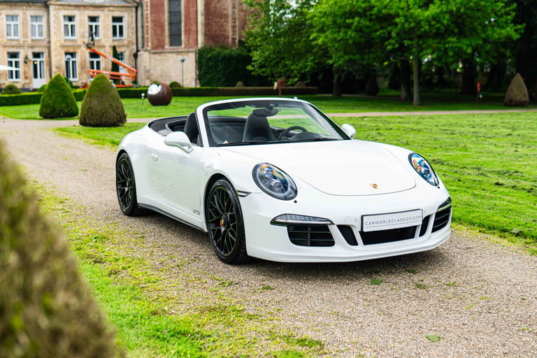 Porsche 991 Carrera GTS