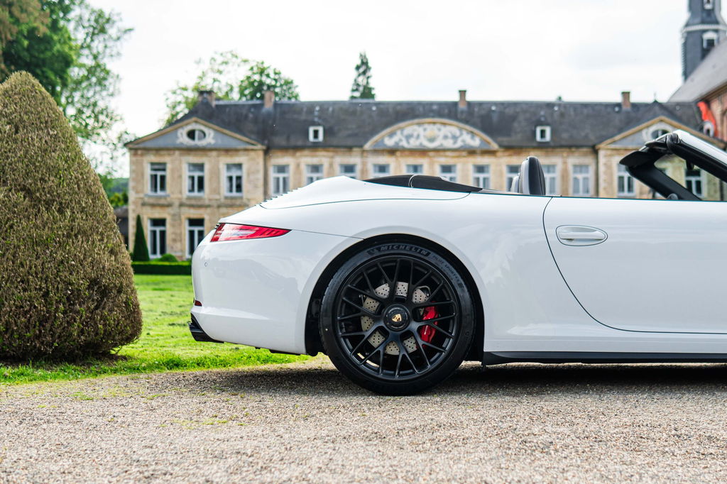 Porsche 991 Carrera GTS