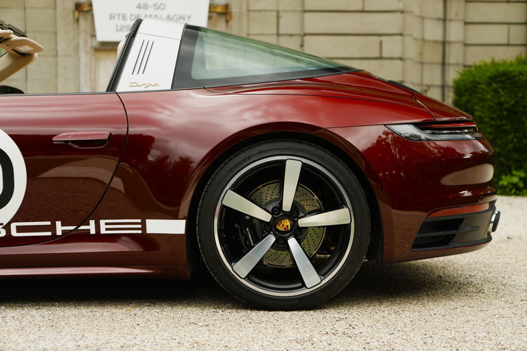 Porsche 992 Heritage Design Edition