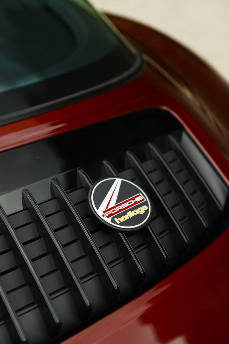 Porsche 992 Heritage Design Edition