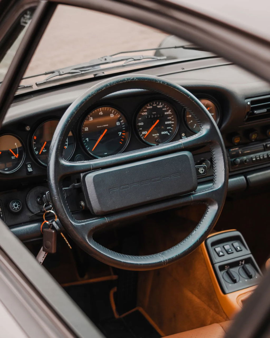 Porsche 964 Carrera 4