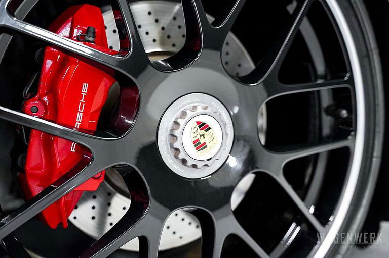 Porsche 997.2 Carrera GTS