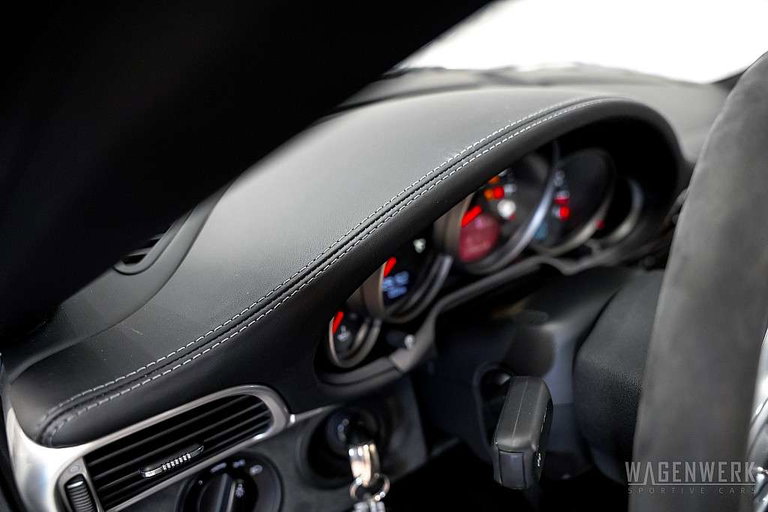 Porsche 997.2 Carrera GTS