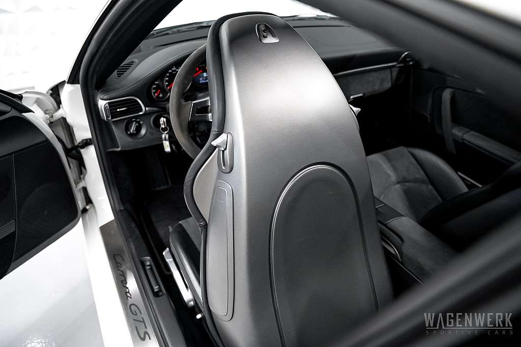 Porsche 997.2 Carrera GTS