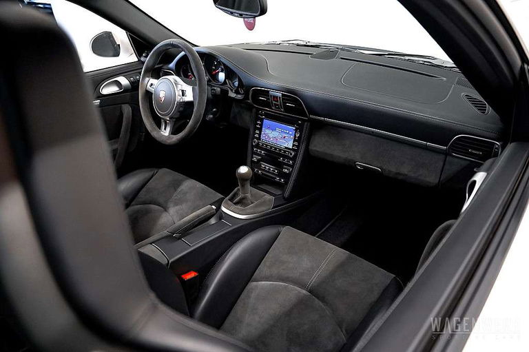 Porsche 997.2 Carrera GTS