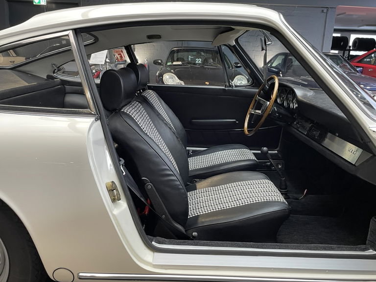 Porsche 911 (F-Modell)