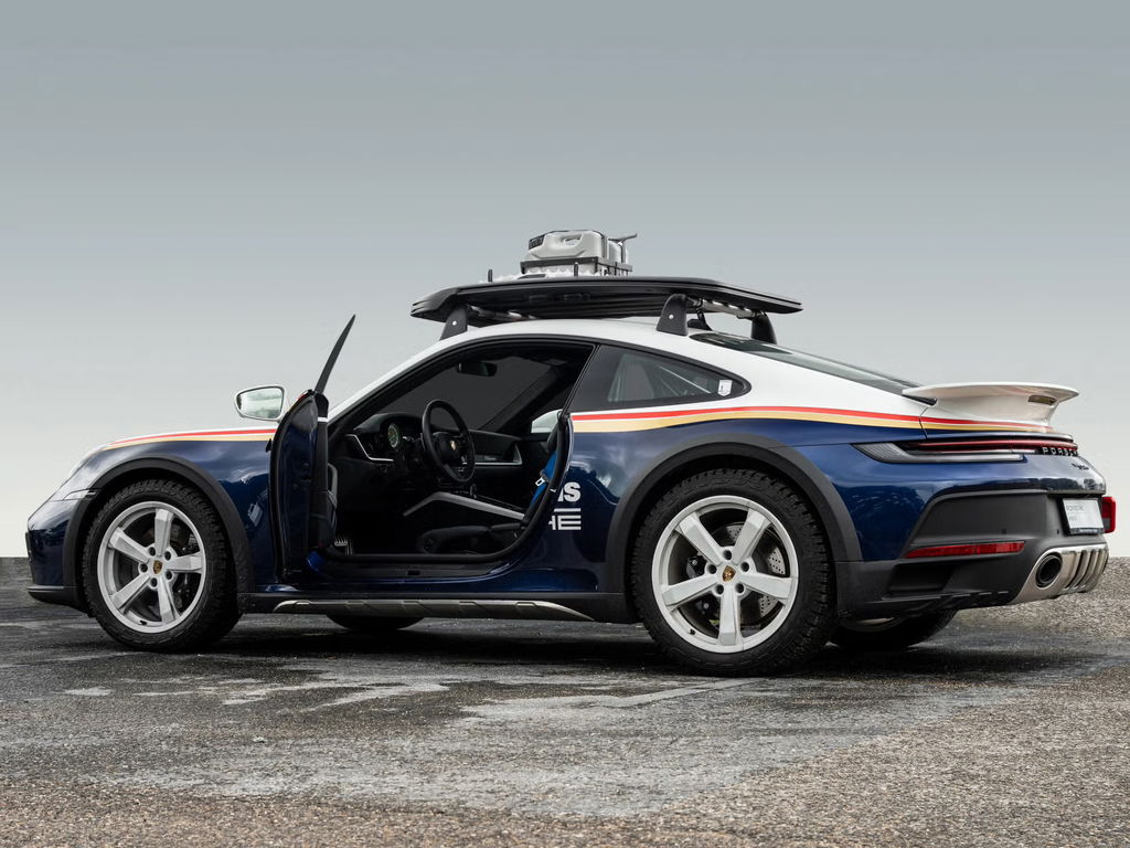 Porsche 911 Dakar