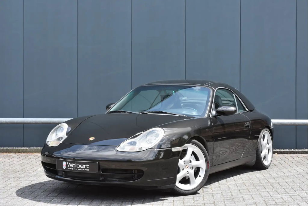 Porsche 996 Carrera 4