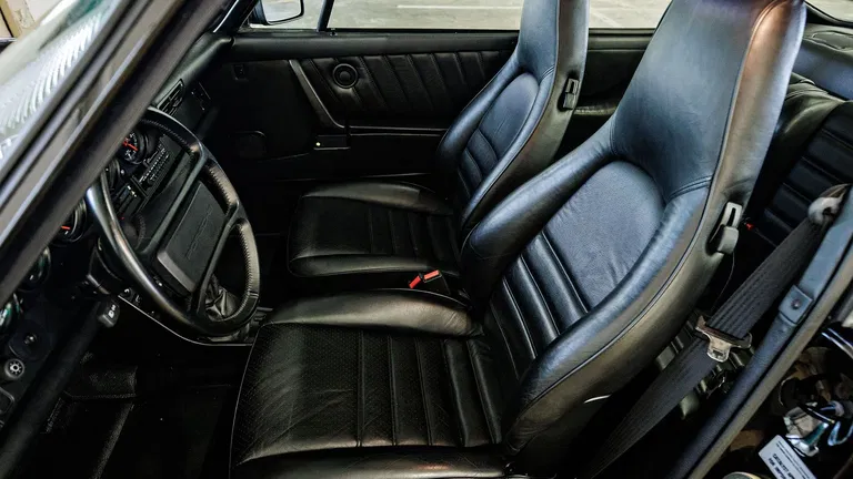 Porsche 911 Turbo 3.3 (US)