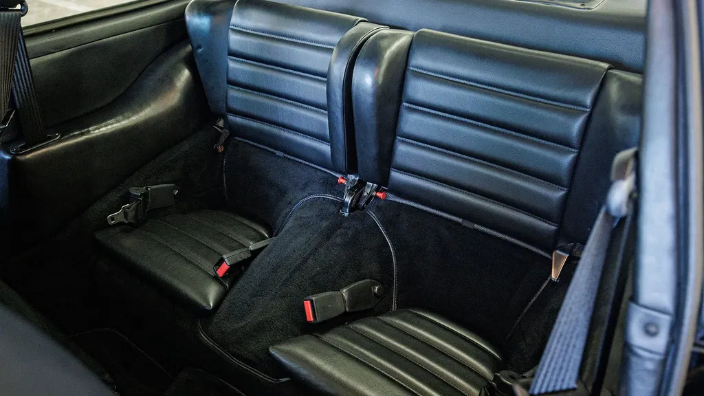 Porsche 911 Turbo 3.3 (US)