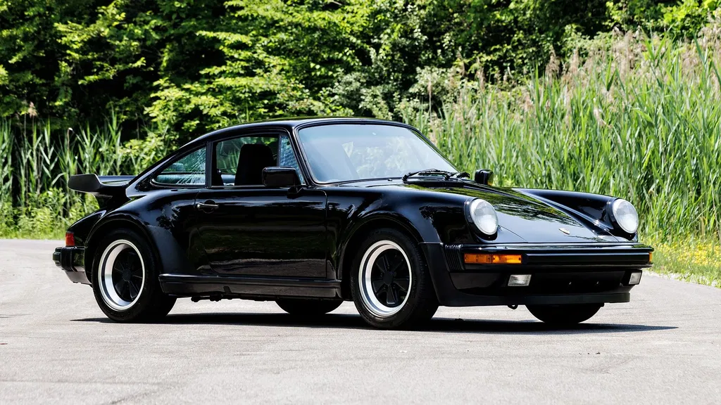 Porsche 911 Turbo 3.3 (US)