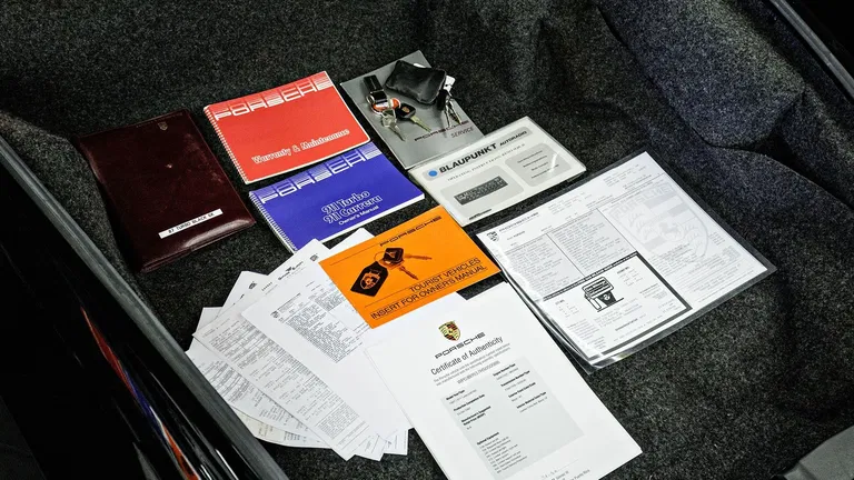 Porsche 911 Turbo 3.3 (US)