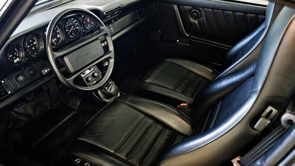 Porsche 911 Turbo 3.3 (US)