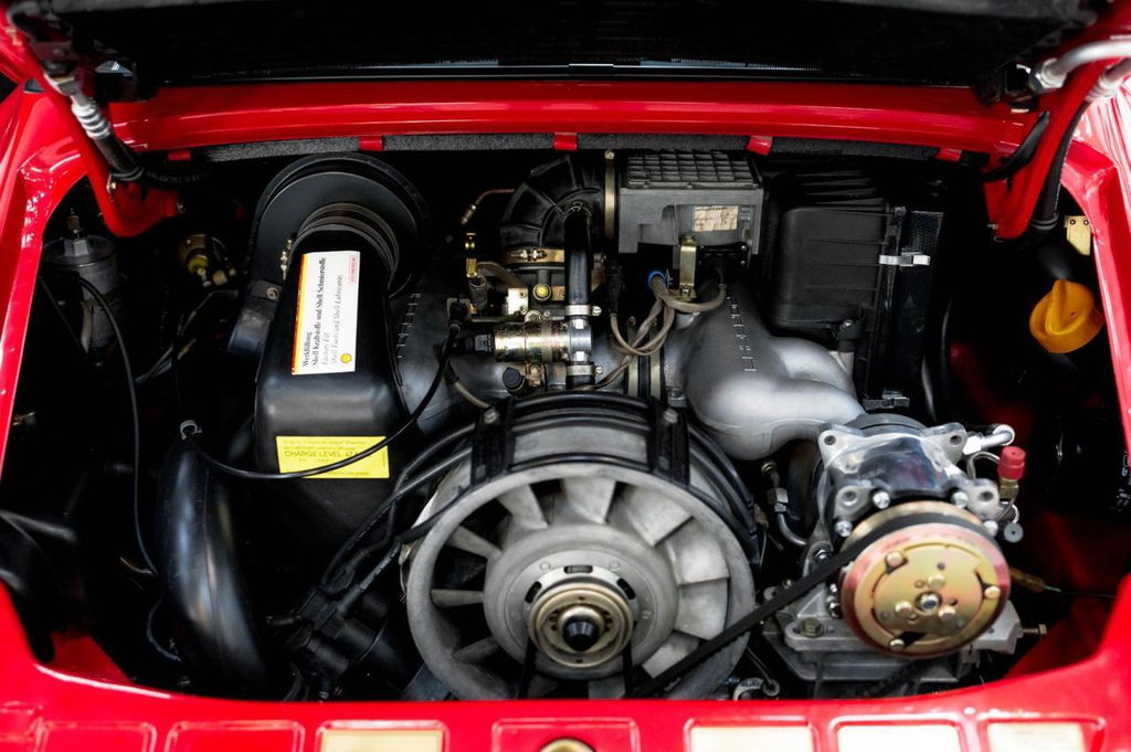 Porsche 911 Carrera 3.2 (US)