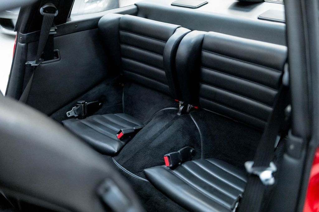 Porsche 911 Carrera 3.2 (US)