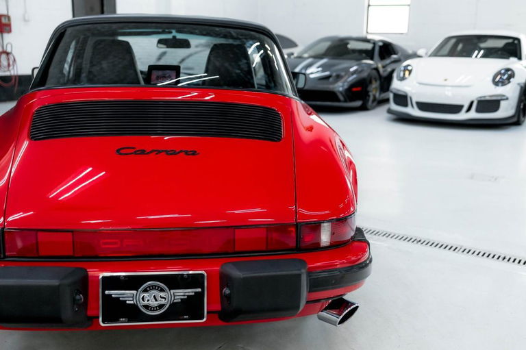 Porsche 911 Carrera 3.2 (US)