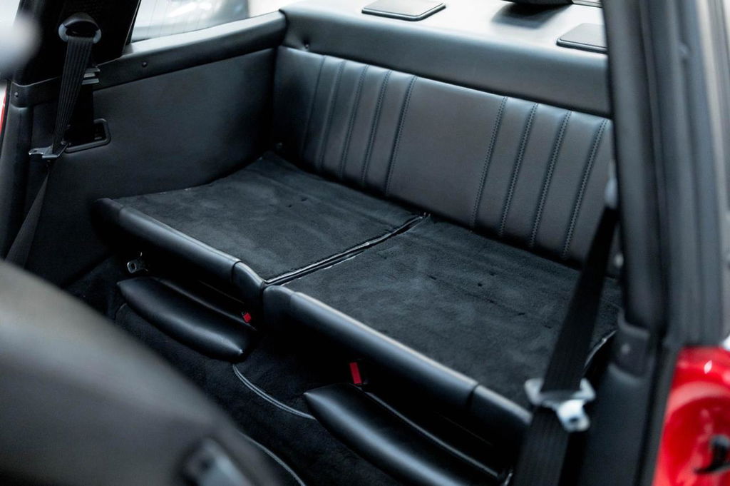 Porsche 911 Carrera 3.2 (US)