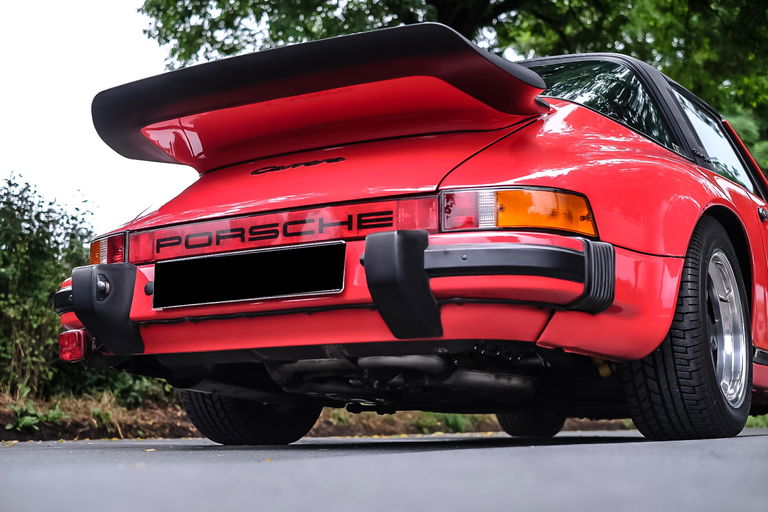 Porsche 911 Carrera 3.2