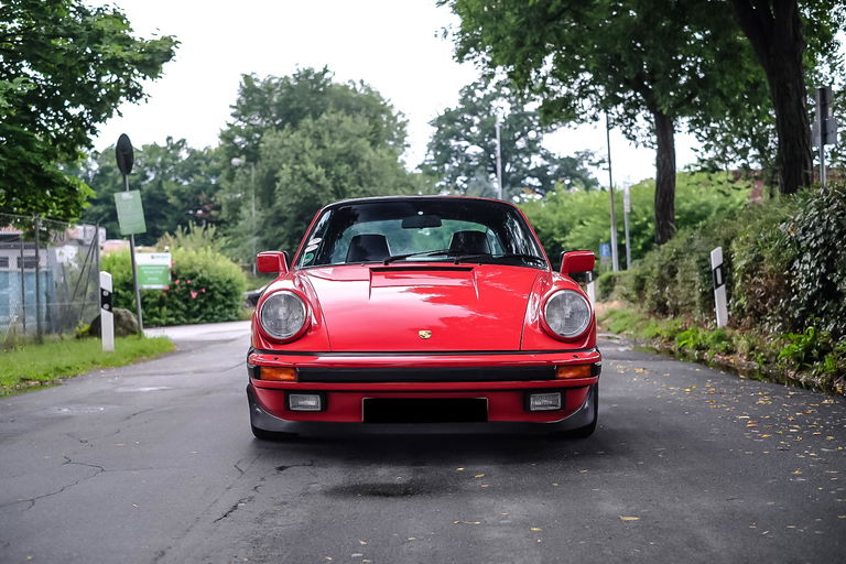 Porsche 911 Carrera 3.2
