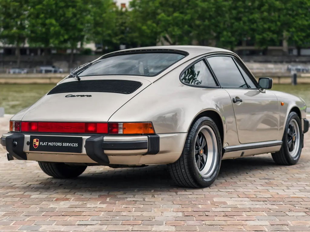 Porsche 911 Carrera 3.2
