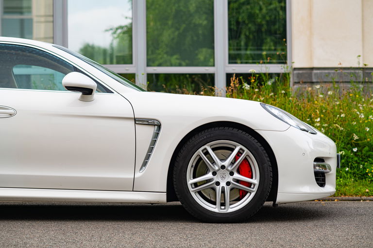 Porsche Panamera Turbo