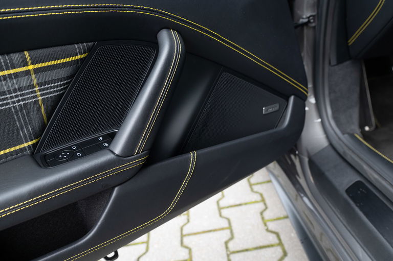 Porsche 992 GT3 Touring