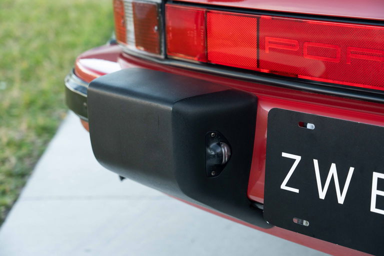 Porsche 911 Carrera 3.2 (US)