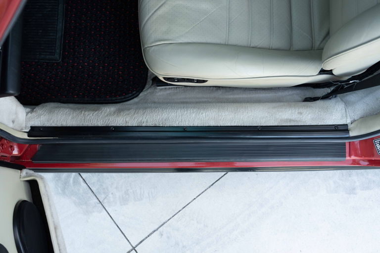 Porsche 911 Carrera 3.2 (US)