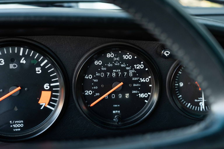 Porsche 911 Carrera 3.2 (US)