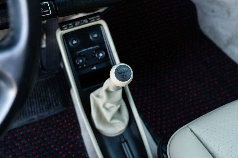 Porsche 911 Carrera 3.2 (US)