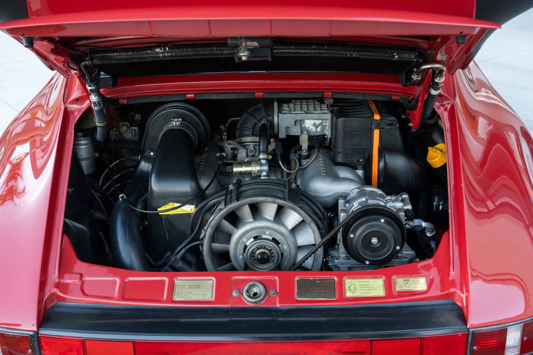 Porsche 911 Carrera 3.2 (US)