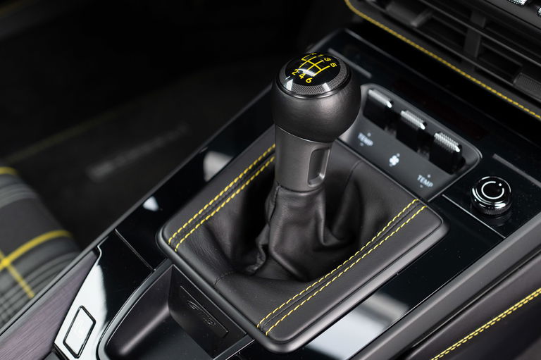 Porsche 992 GT3 Touring