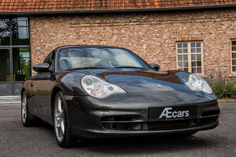 Porsche 996 Carrera 4