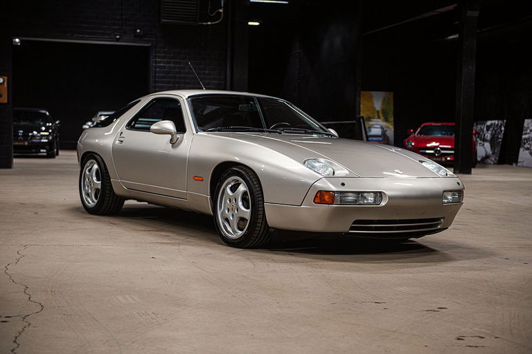 Porsche 928 GTS
