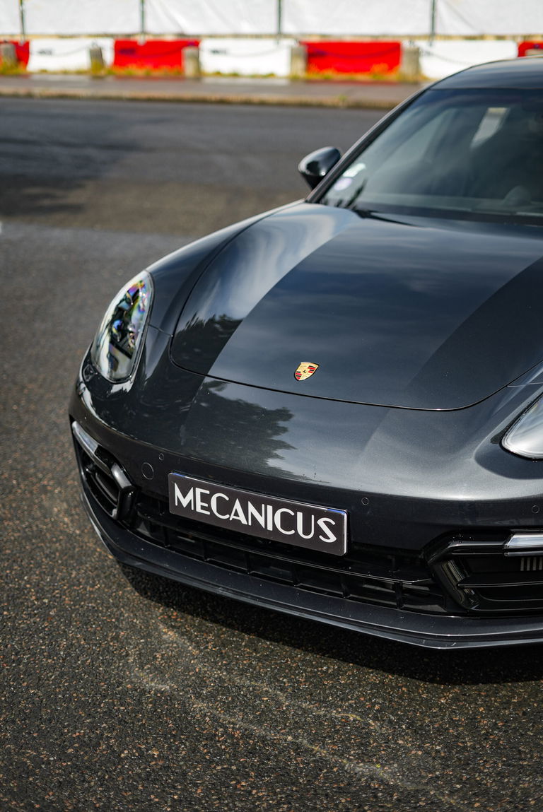 Porsche Panamera 4 E-Hybrid