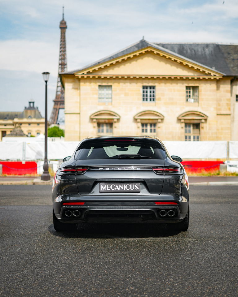 Porsche Panamera 4 E-Hybrid