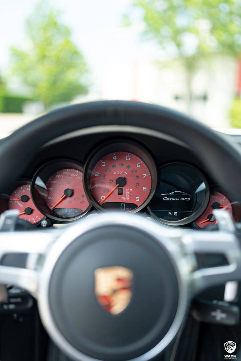 Porsche 991 Carrera GTS