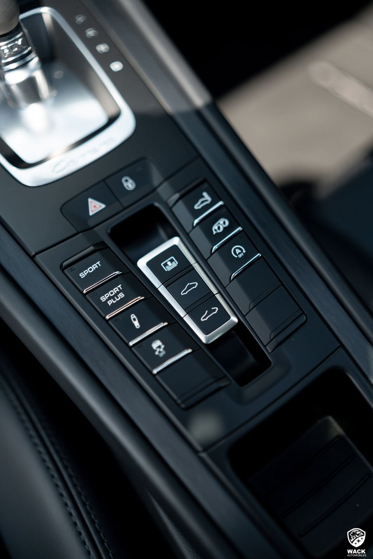 Porsche 991 Carrera GTS