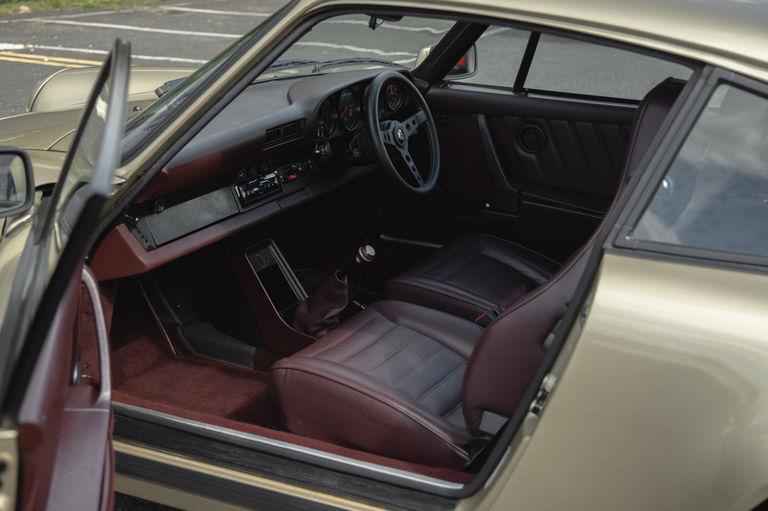 Porsche 911 Carrera 3.2 (US)