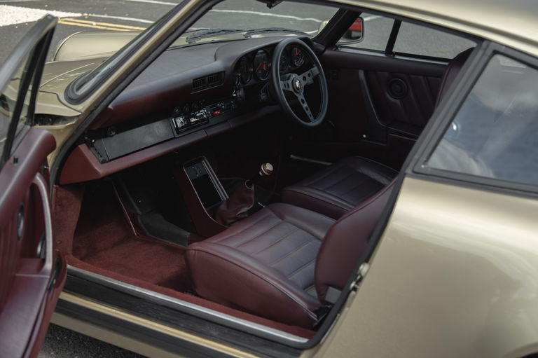 Porsche 911 Carrera 3.2 (US)