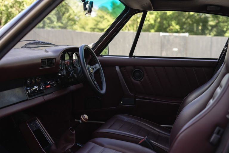 Porsche 911 Carrera 3.2 (US)