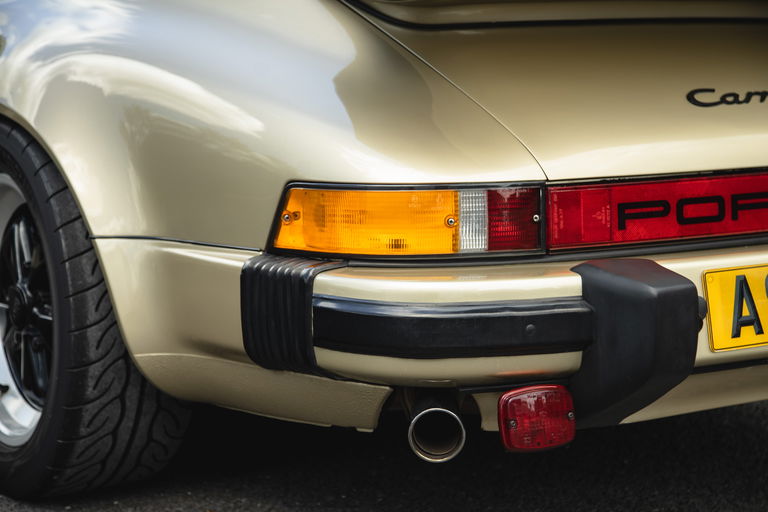 Porsche 911 Carrera 3.2 (US)