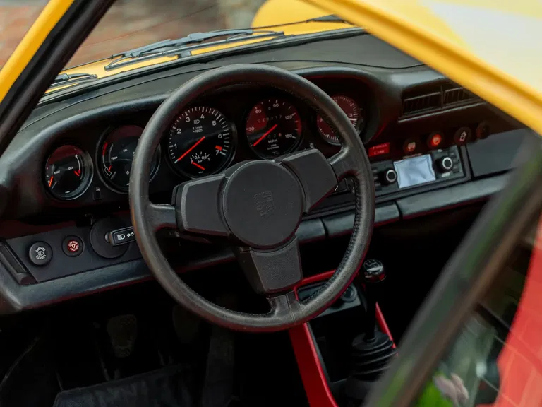 Porsche 911 Turbo 3.3 (US)