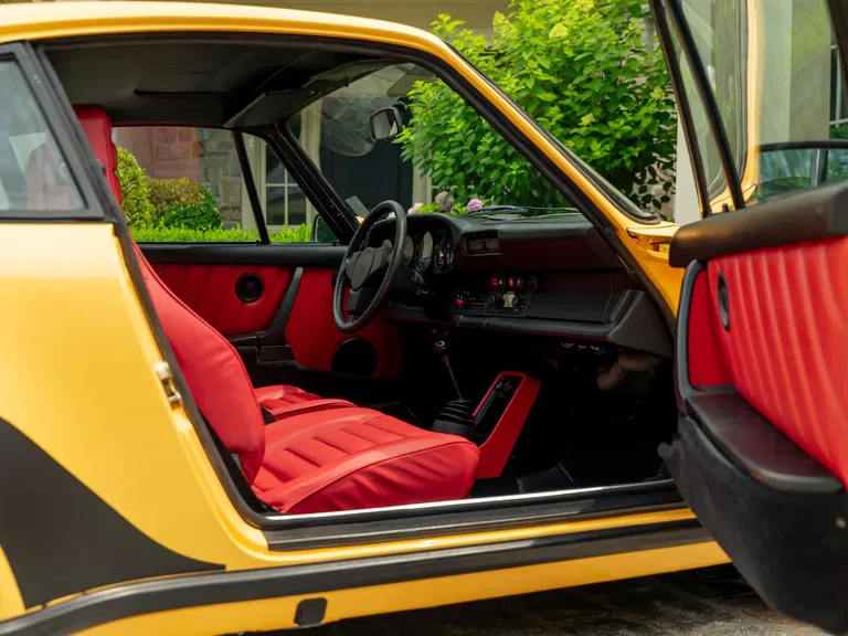 Porsche 911 Turbo 3.3 (US)