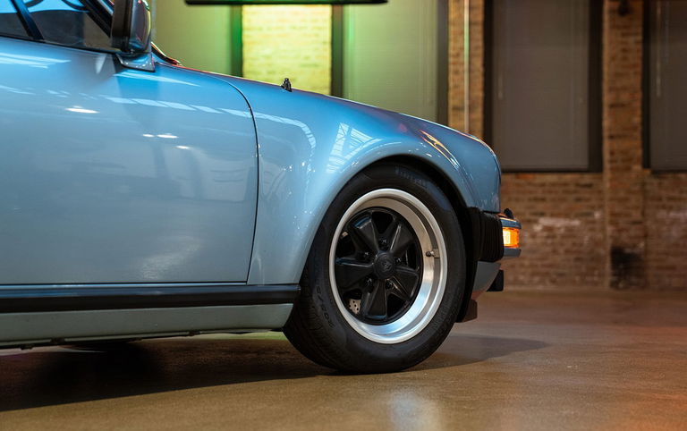 Porsche 911 Turbo 3.3 (US)