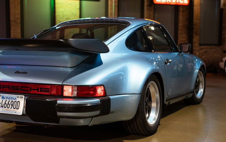 Porsche 911 Turbo 3.3 (US)